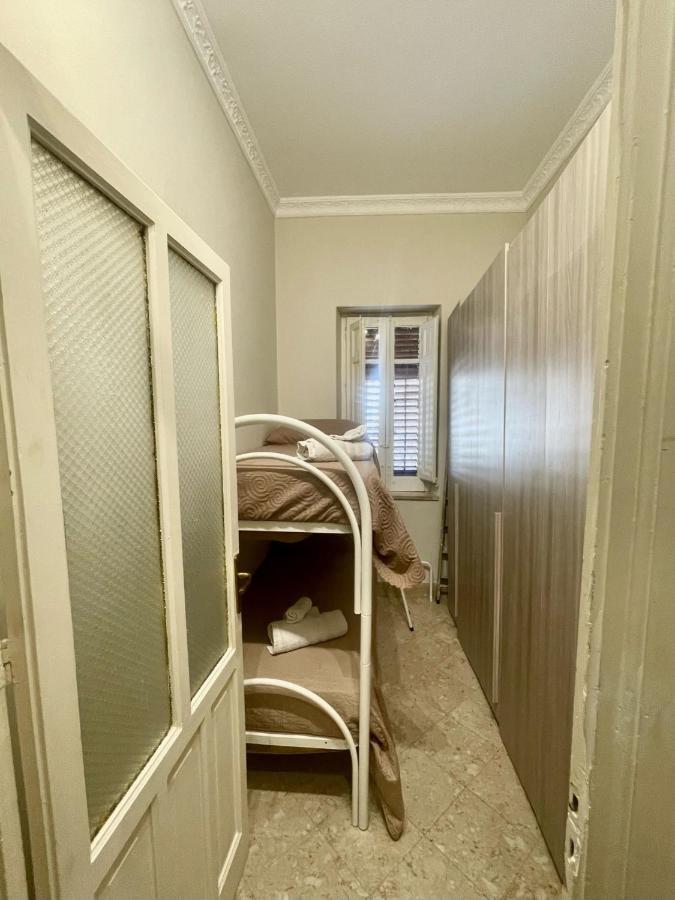 Apartament Dimora Di Maury A Due Passi Dai Trasporti E Da Ballaro Palermo Eksteriør billede