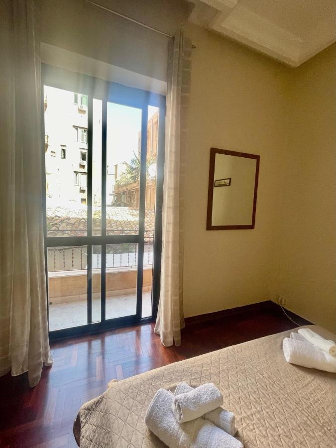 Apartament Dimora Di Maury A Due Passi Dai Trasporti E Da Ballaro Palermo Eksteriør billede