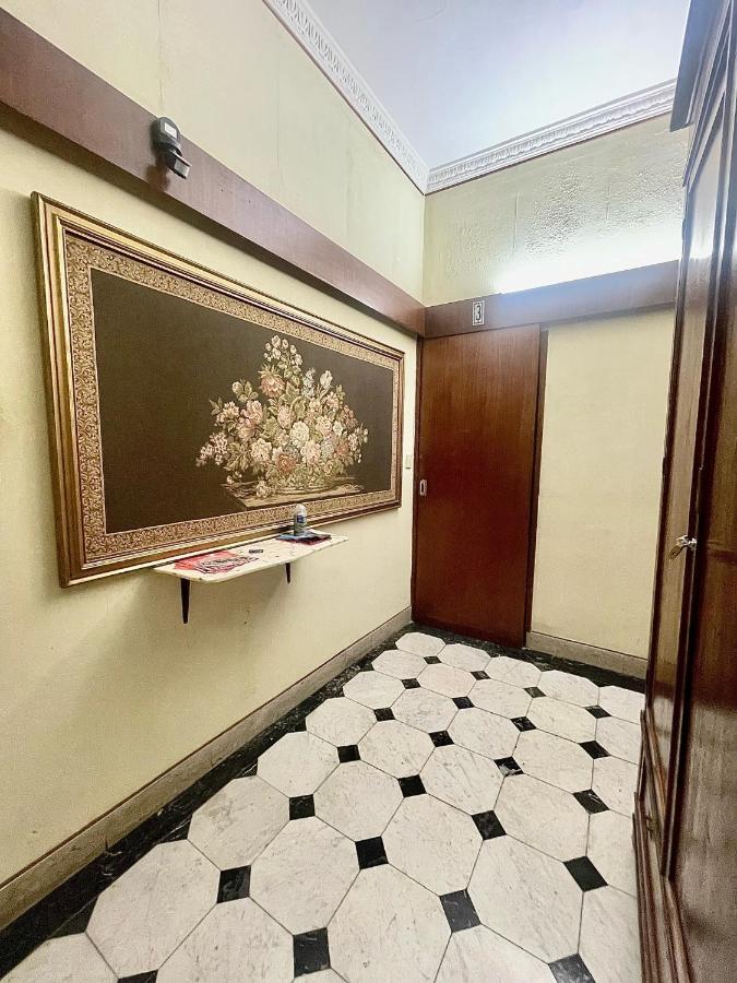 Apartament Dimora Di Maury A Due Passi Dai Trasporti E Da Ballaro Palermo Eksteriør billede