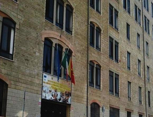 Apartament Dimora Di Maury A Due Passi Dai Trasporti E Da Ballaro Palermo Eksteriør billede